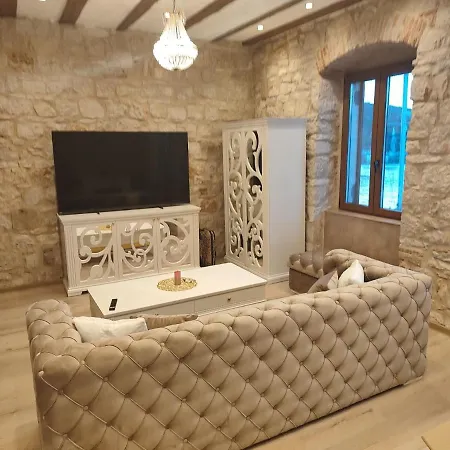 Luxury Seafront Fabri Appartement *