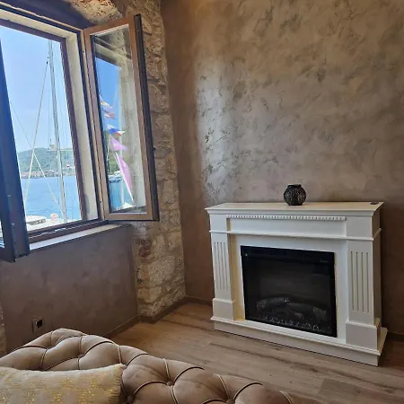 Luxury Seafront Fabri * Vis