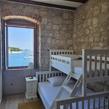 Luxury Seafront Fabri * Vis