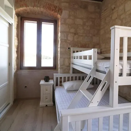 Luxury Seafront Fabri *