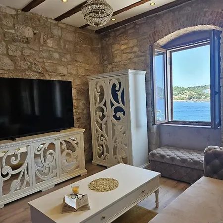 Apartamento Luxury Seafront Fabri *
