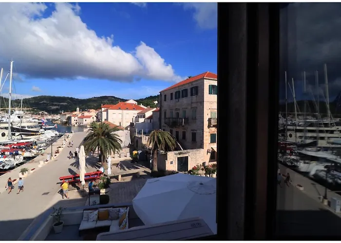 شقة Luxury Seafront Fabri فيس