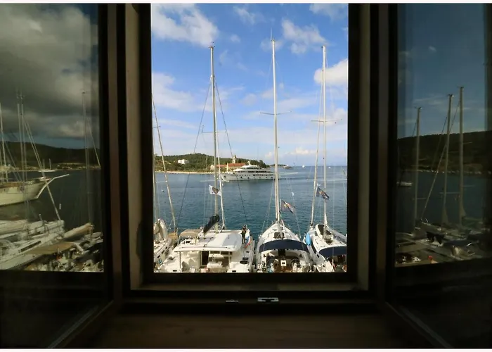 Luxury Seafront Fabri