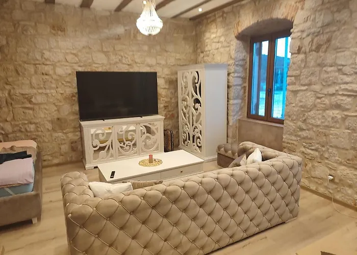 Luxury Seafront Fabri شقة *