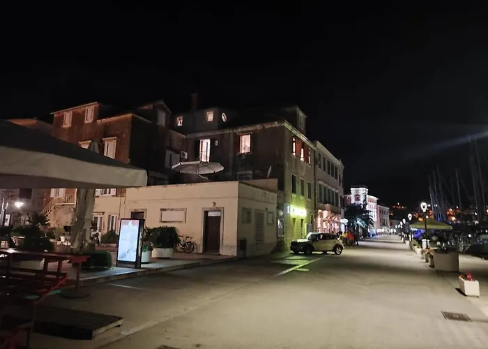 Luxury Seafront Fabri فيس