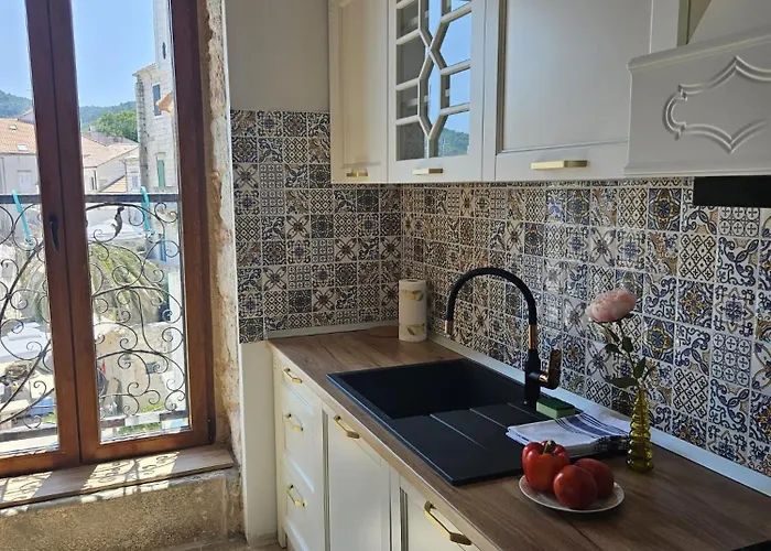 Luxury Seafront Fabri