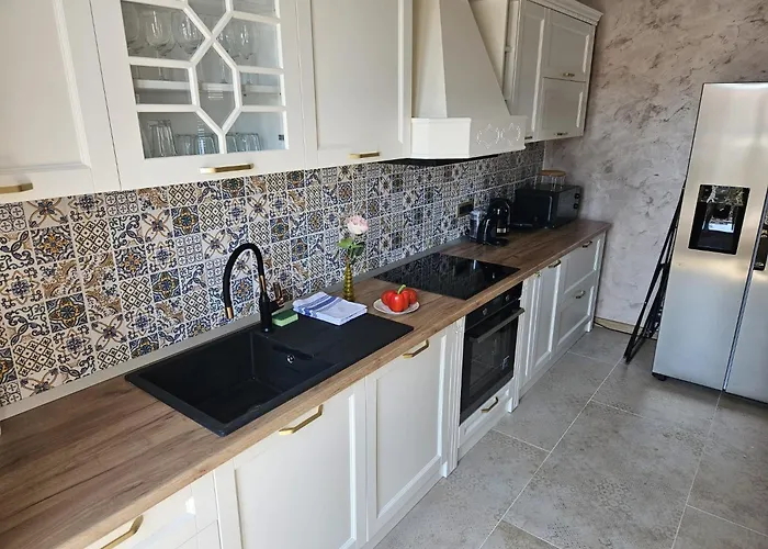 Luxury Seafront Fabri * فيس