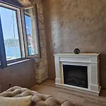 Luxury Seafront Fabri * Vis